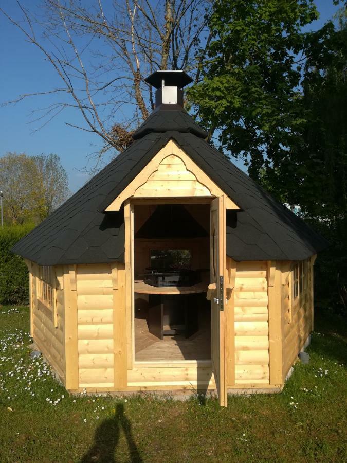 Camping Loisirs Des Groux Mousseaux-sur-Seine Экстерьер фото